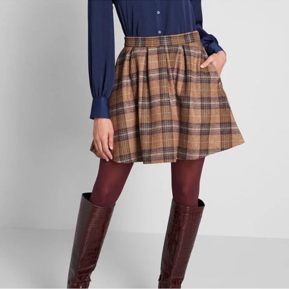 ModCloth Brisk-Taker Plaid Wool Skirt